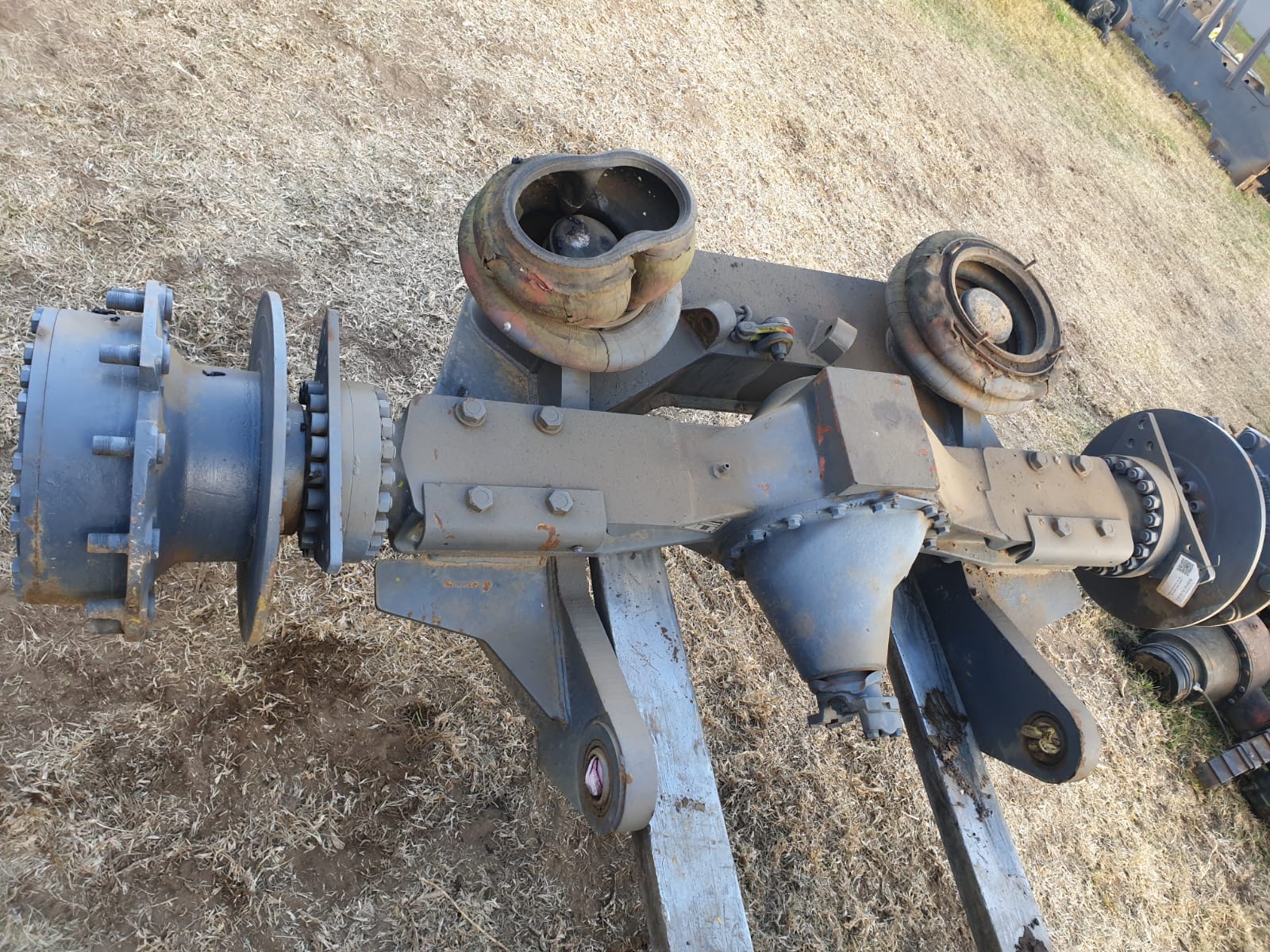 ZF AP-9/HK Front Differential Axle - Image 8