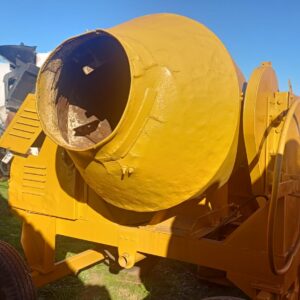 Winget 330T Concrete Mixer