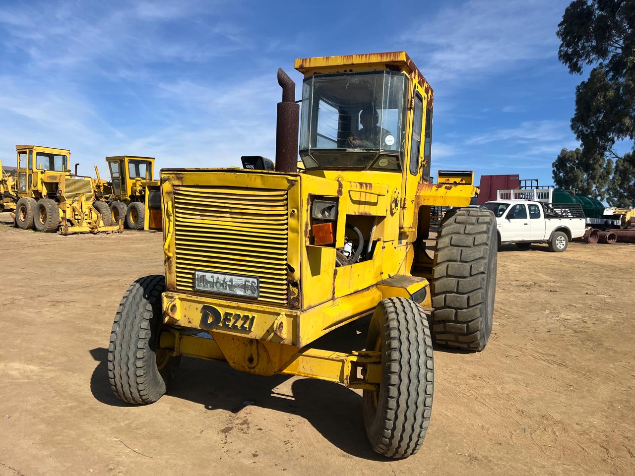 1999 Dezzi H120T Haulage Tow Tractor - Image 3