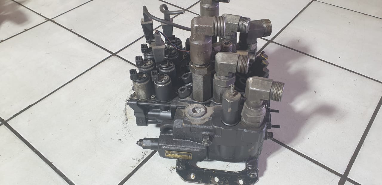 Parker Hydraulic Directional Control Valve Block