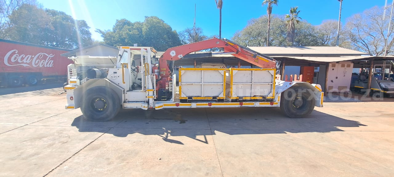 Bird Machines Heavy Duty Utility Vehicle with Crane - Image 7