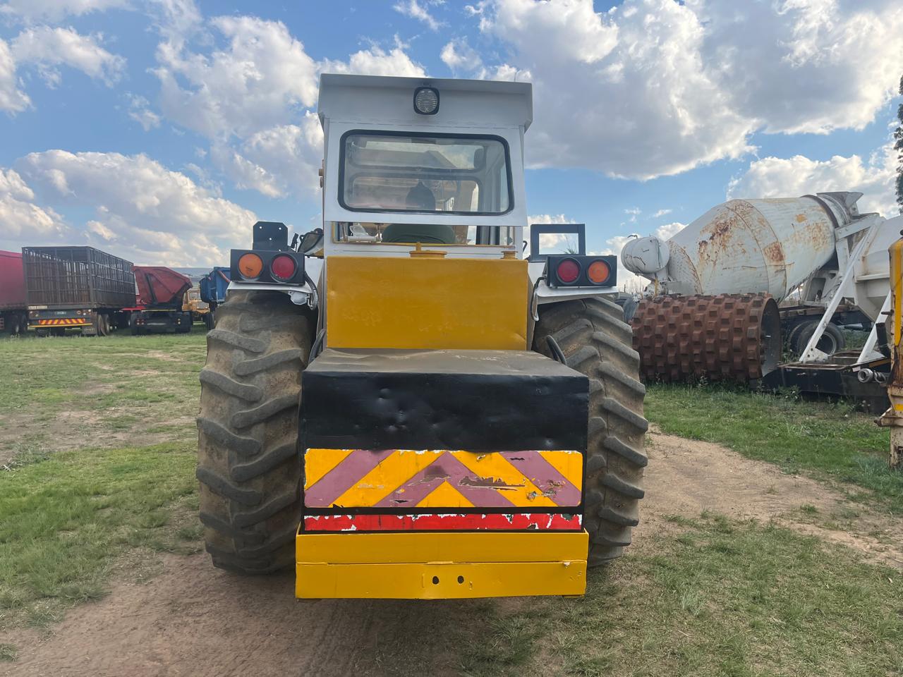 Ford Mobilift Carry Crane 12 Ton - Image 8