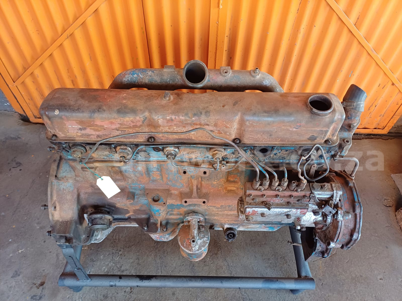 Ford 2713E Engine - Image 3