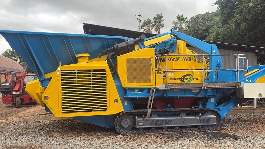 Pilot Crushtec Twistertrac AC210 VSI Crusher - Image 4