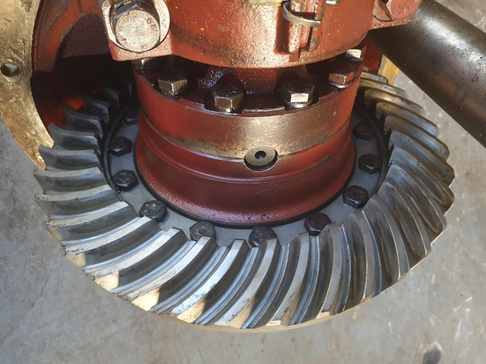 Centre Portion Middle Axle F643 Bell B25B - Image 4