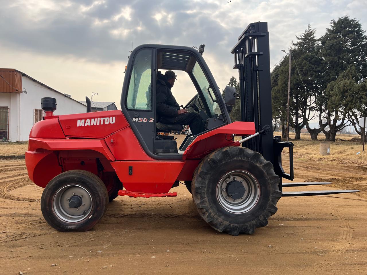 2006 Manitou M30-2 Rough Terrain Forklift 3 Ton - Image 8