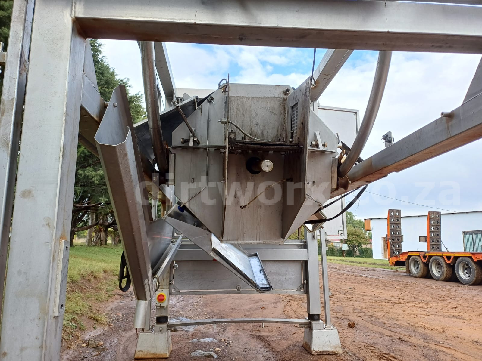 Industrial Vegetable Dryer - Image 6