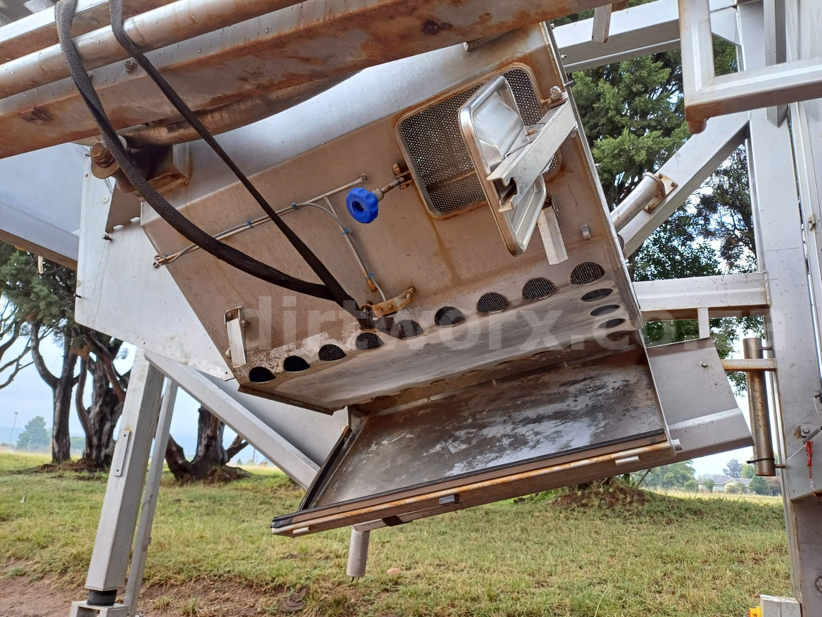 Industrial Vegetable Dryer - Image 11