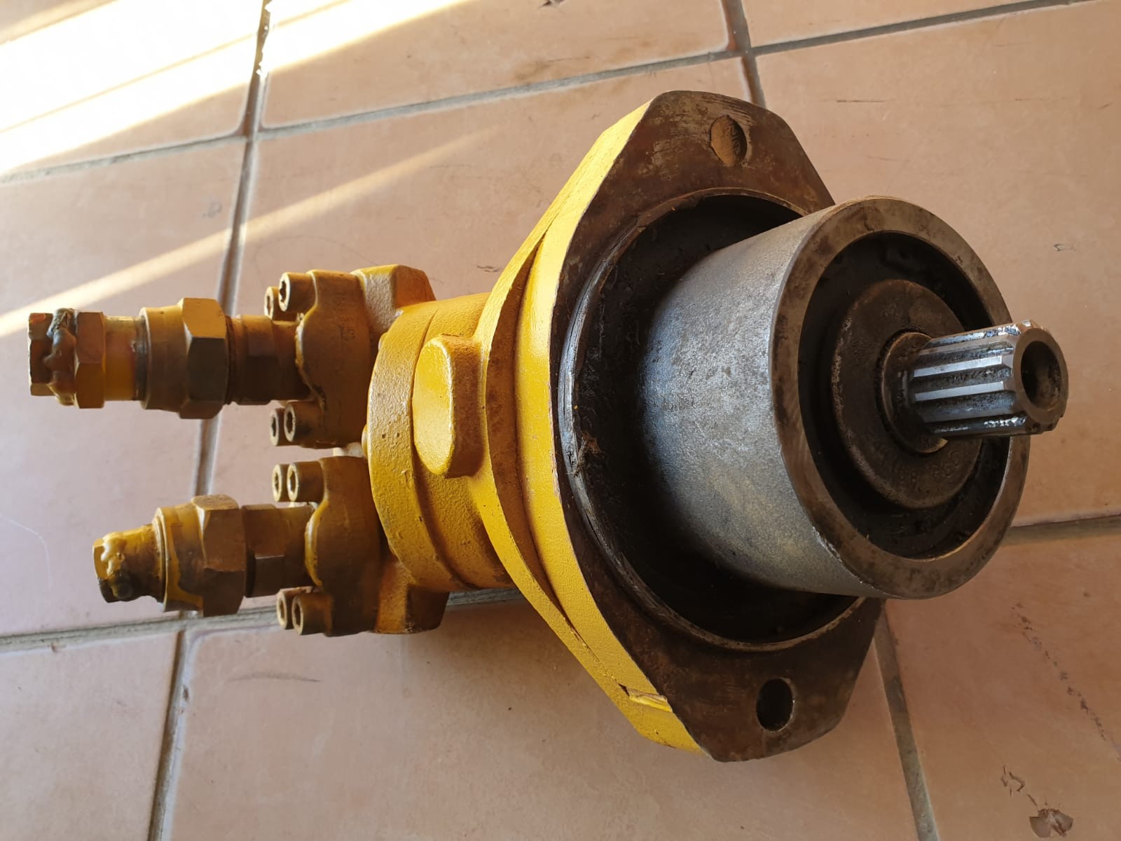 Fixed Displacement Brueninghaus Hydromatik A2FE45 Motor - Image 4