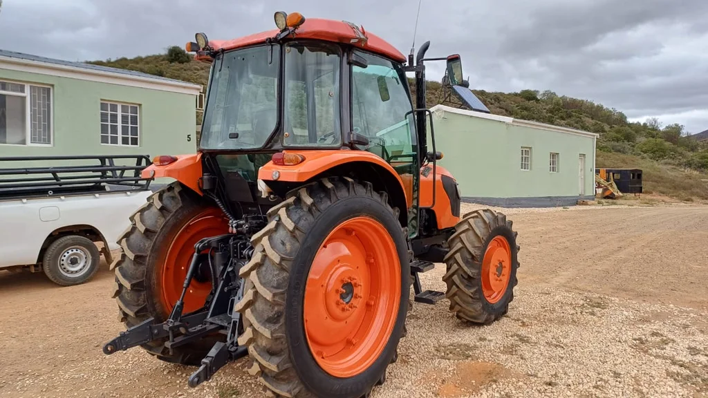 2015 Kubota M8540 Tractor - Image 5
