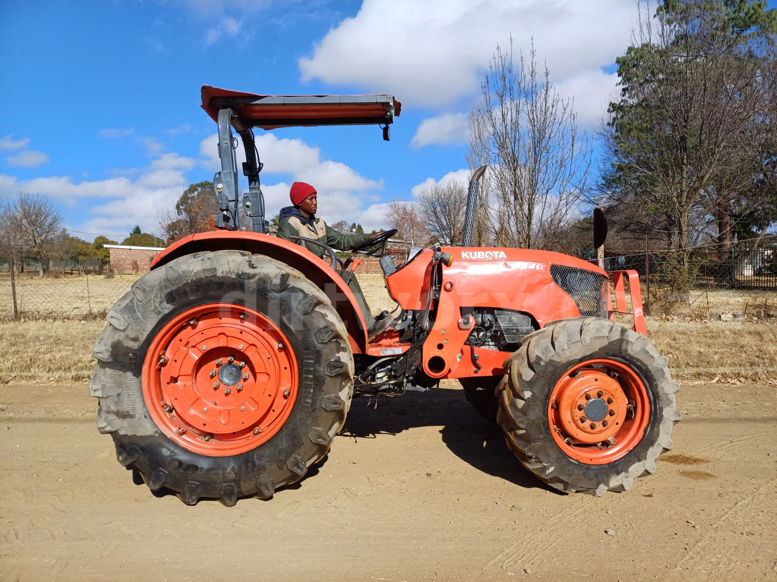 2018 Kubota M8540 Tractor - Image 5