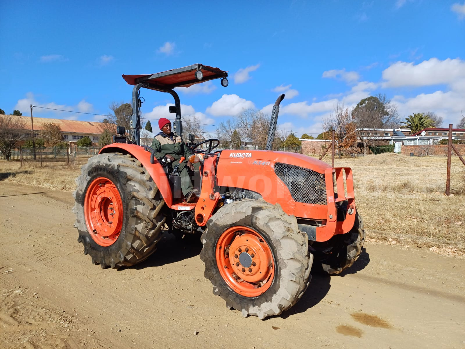 2018 Kubota M8540 Tractor - Image 2