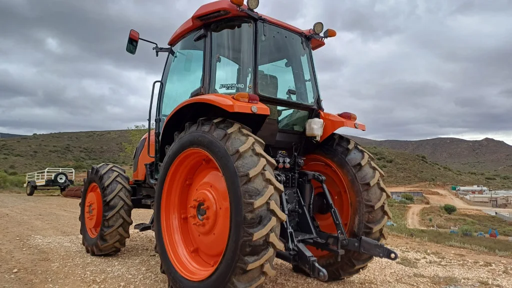 2015 Kubota M8540 Tractor - Image 8