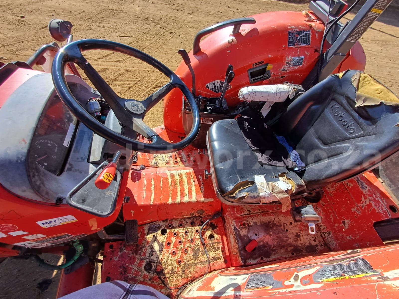 2018 Kubota M8540 Tractor - Image 10