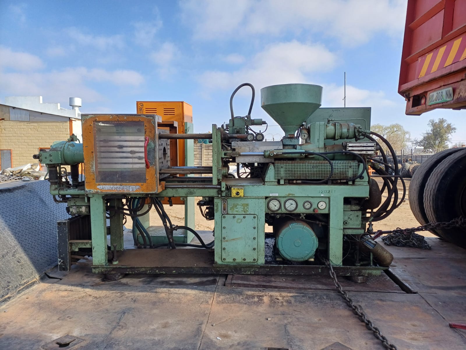 Klockner Ferromatik Injection Plastic Moulder Machine - Image 2