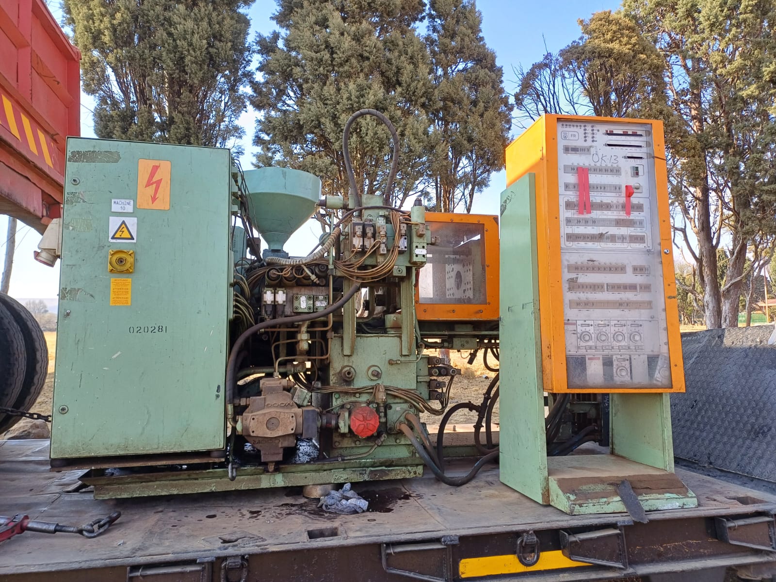 Klockner Ferromatik Injection Plastic Moulder Machine - Image 12