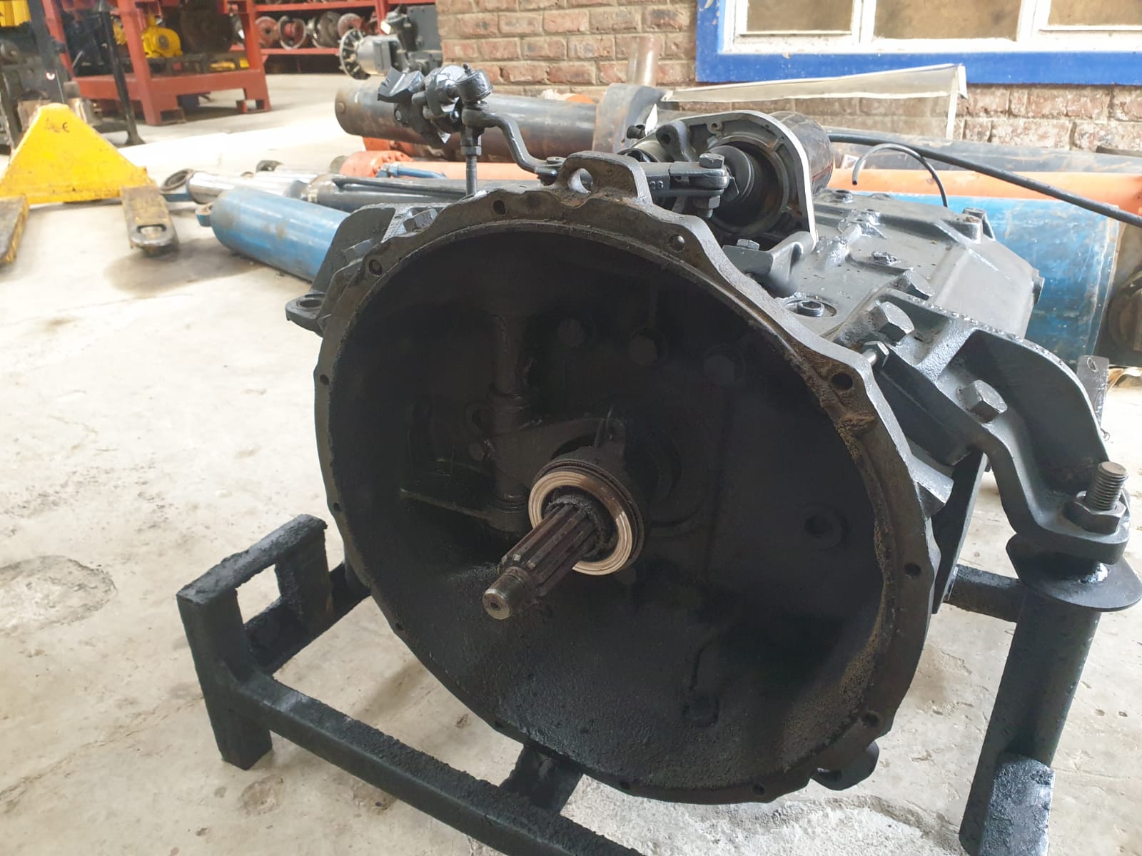 ZF S6-90 Gearbox - Image 3