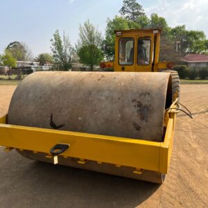 Smooth Drum Vibrating Roller