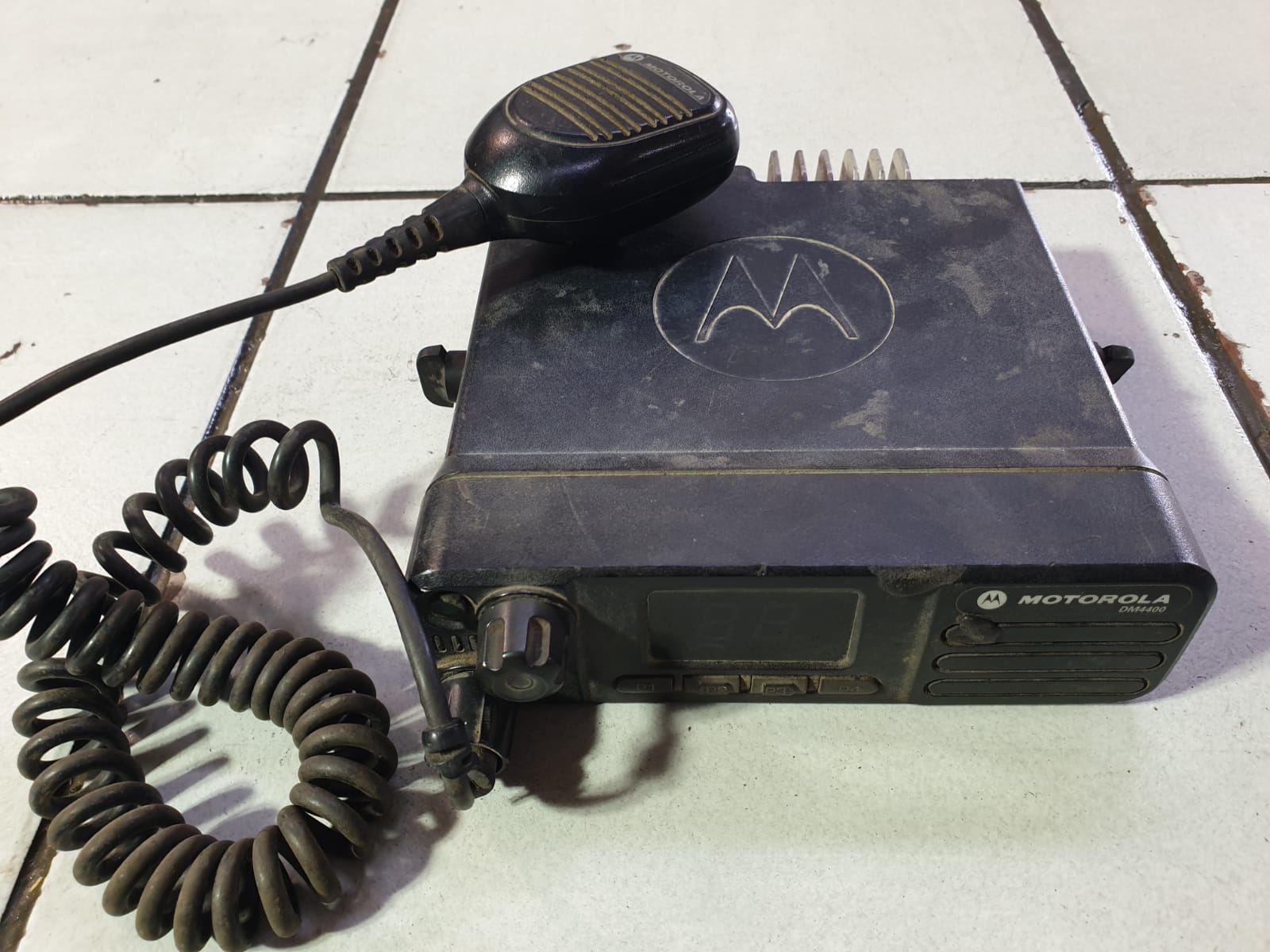 Motorola DM4400 UHF Base/Vehicle Two-Way Radio