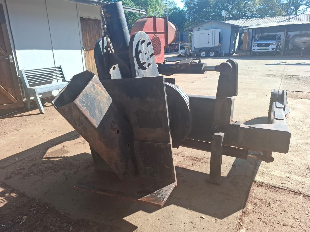 Manitou 5.5 Ton Tyre Handler Attachment - Image 2