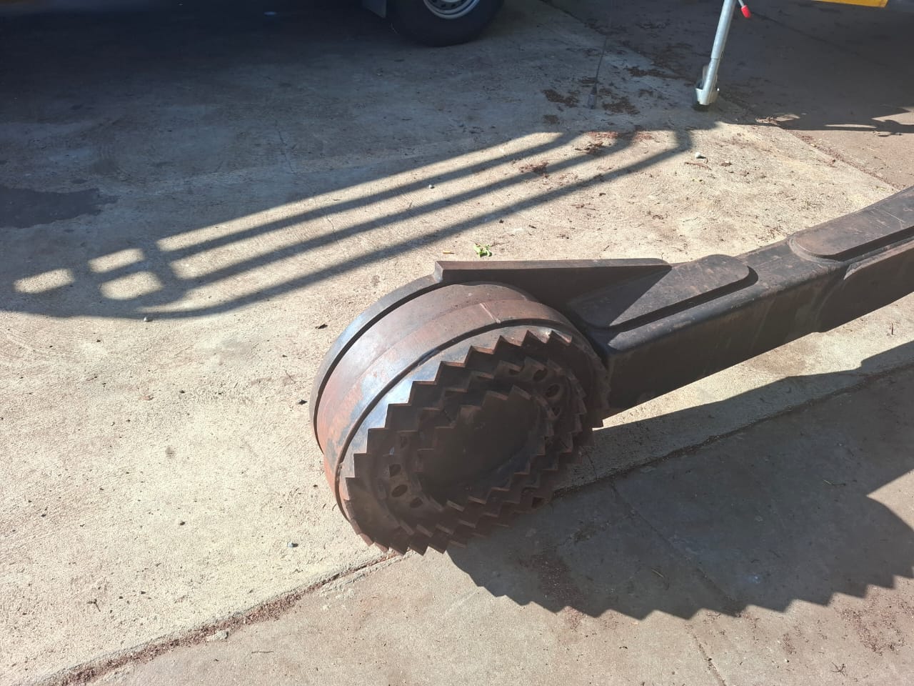 Manitou 5.5 Ton Tyre Handler Attachment - Image 4