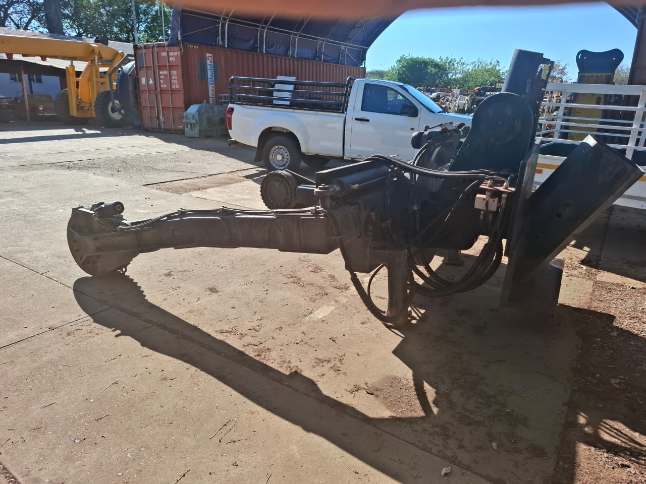 Manitou 5.5 Ton Tyre Handler Attachment - Image 5