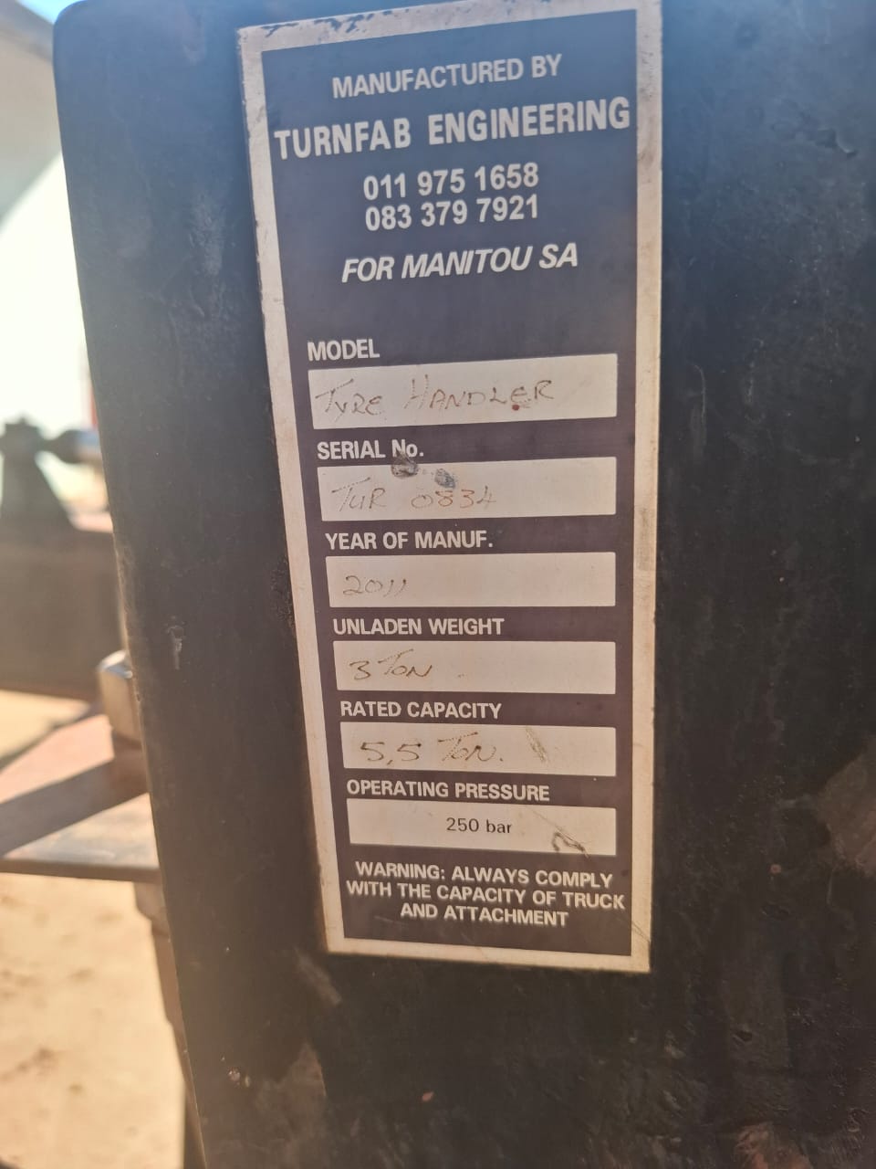 Manitou 5.5 Ton Tyre Handler Attachment - Image 7