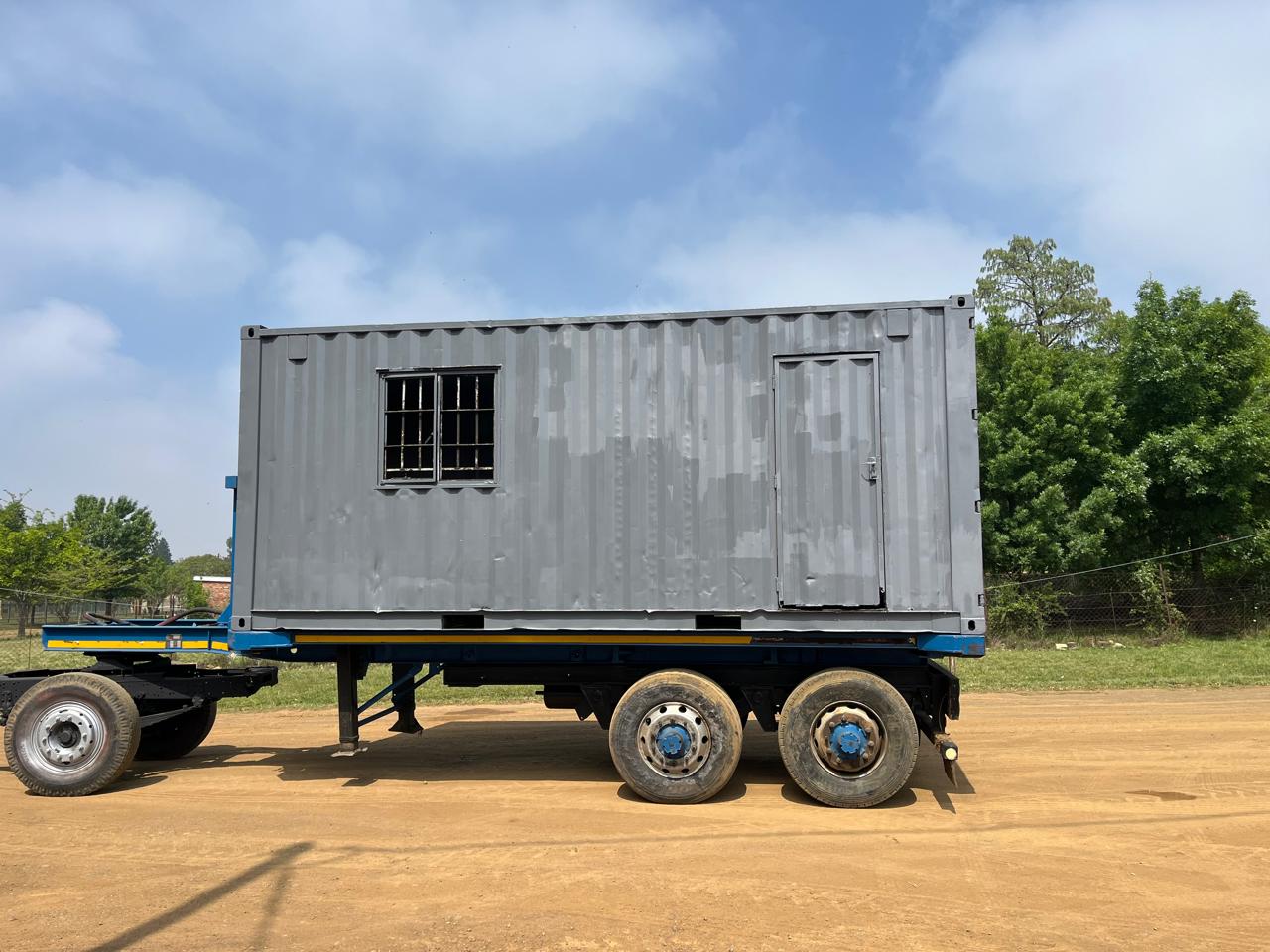 Henred Container Tipper Trailer - Image 2