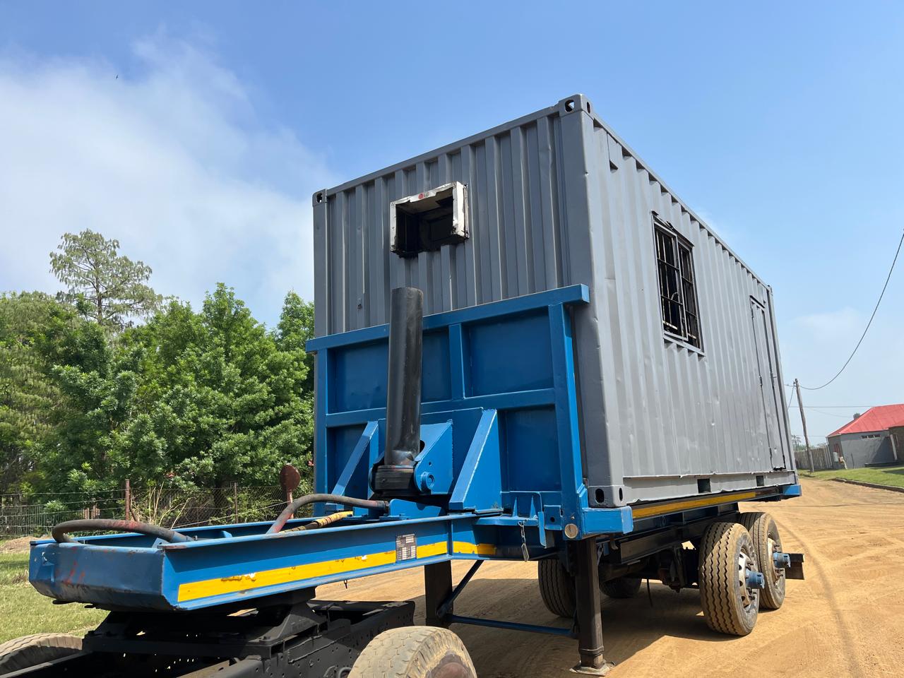 Henred Container Tipper Trailer - Image 4