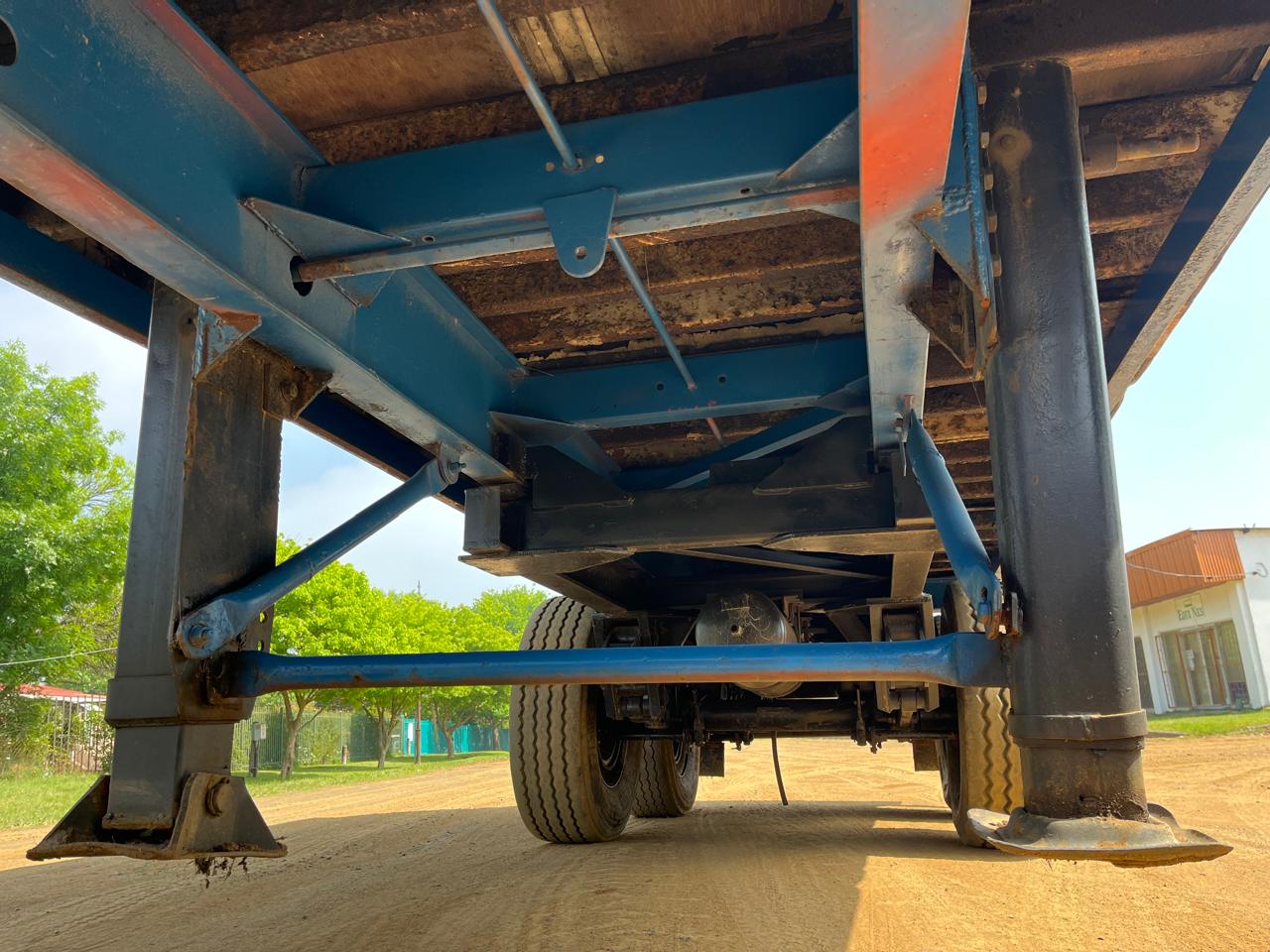 Henred Container Tipper Trailer - Image 10