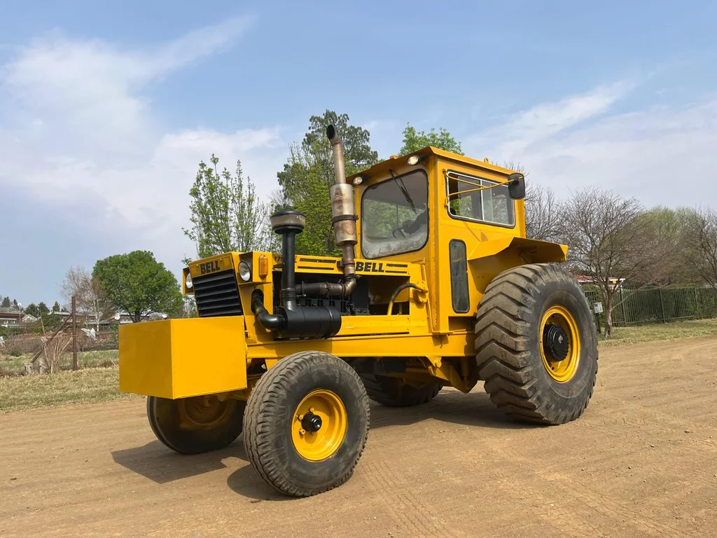 Bell 1756 Haulage Tow Tractor