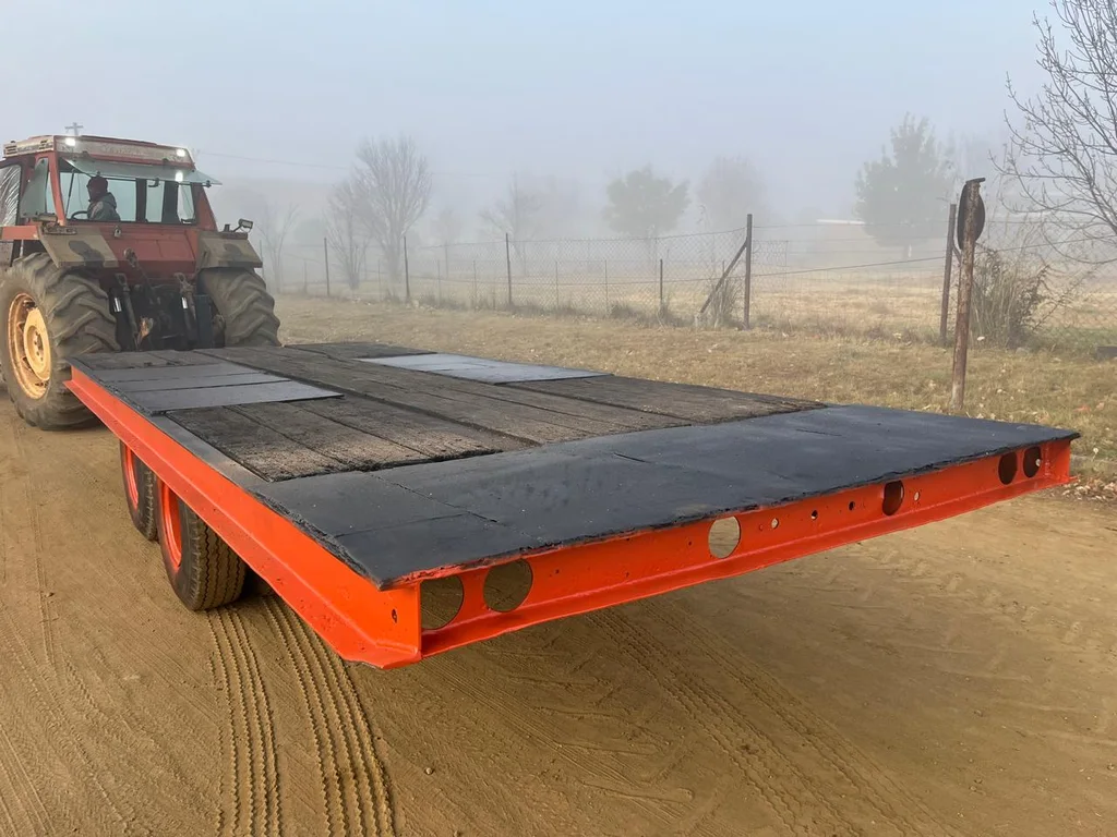 Hyster Tilt Deck Rollback Trailer - Image 5