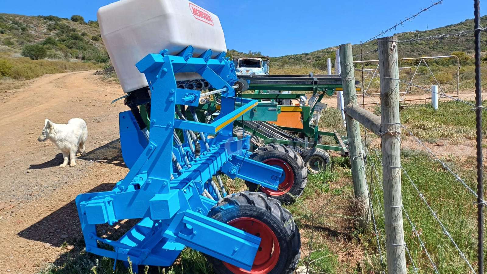 Monosem Fertiliser Spreader Kunsmis Strooier - Image 3