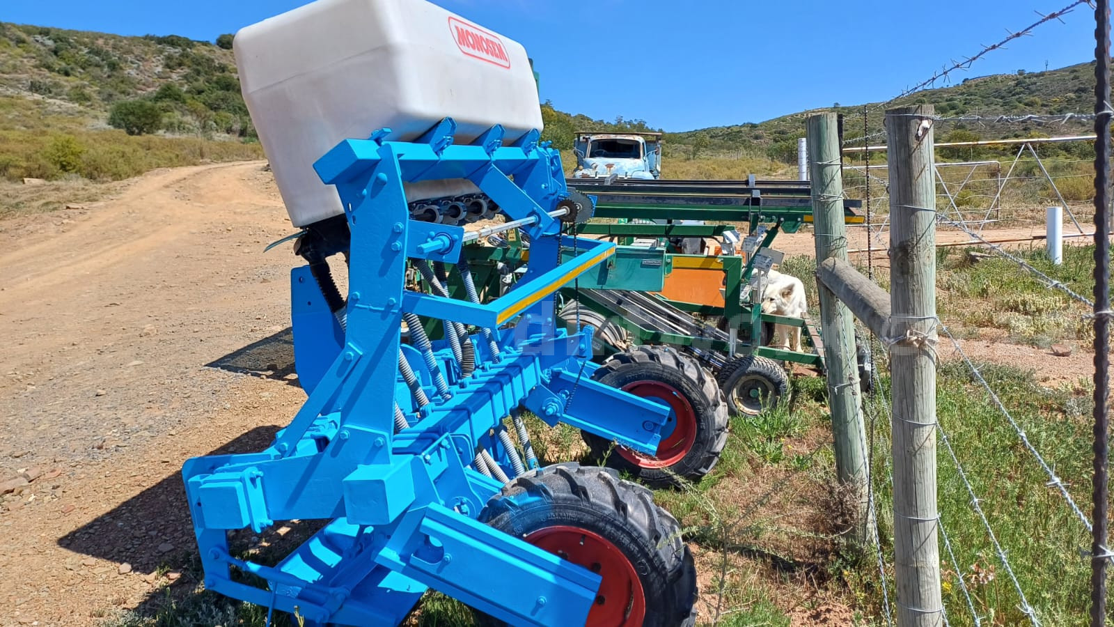 Monosem Fertiliser Spreader Kunsmis Strooier - Image 7