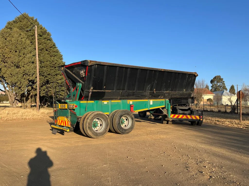 2017 Top Trailers Side Tipper Trailer - Image 2