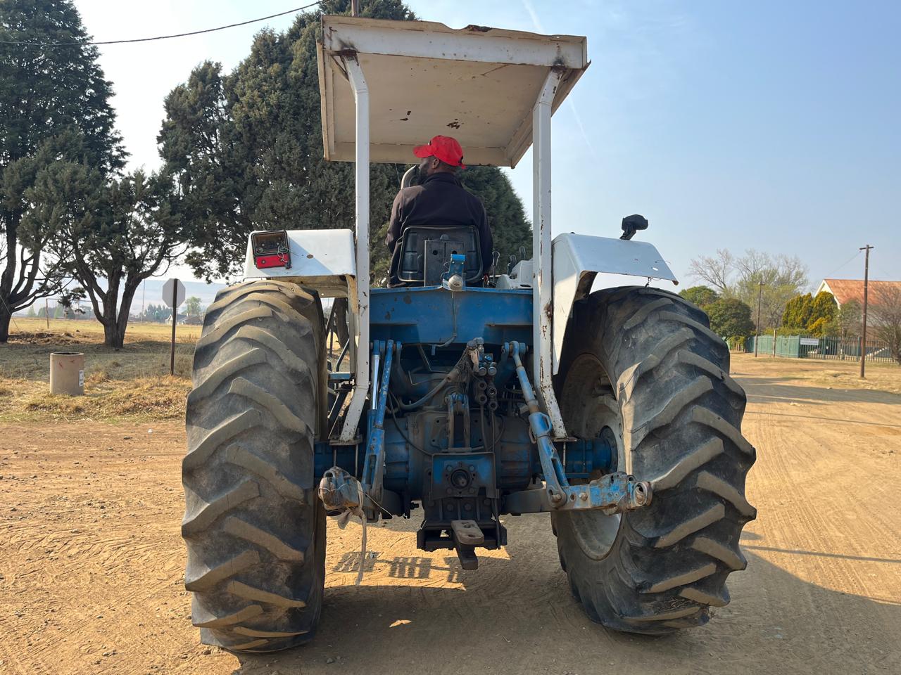 Ford 7840 Tractor - Image 9