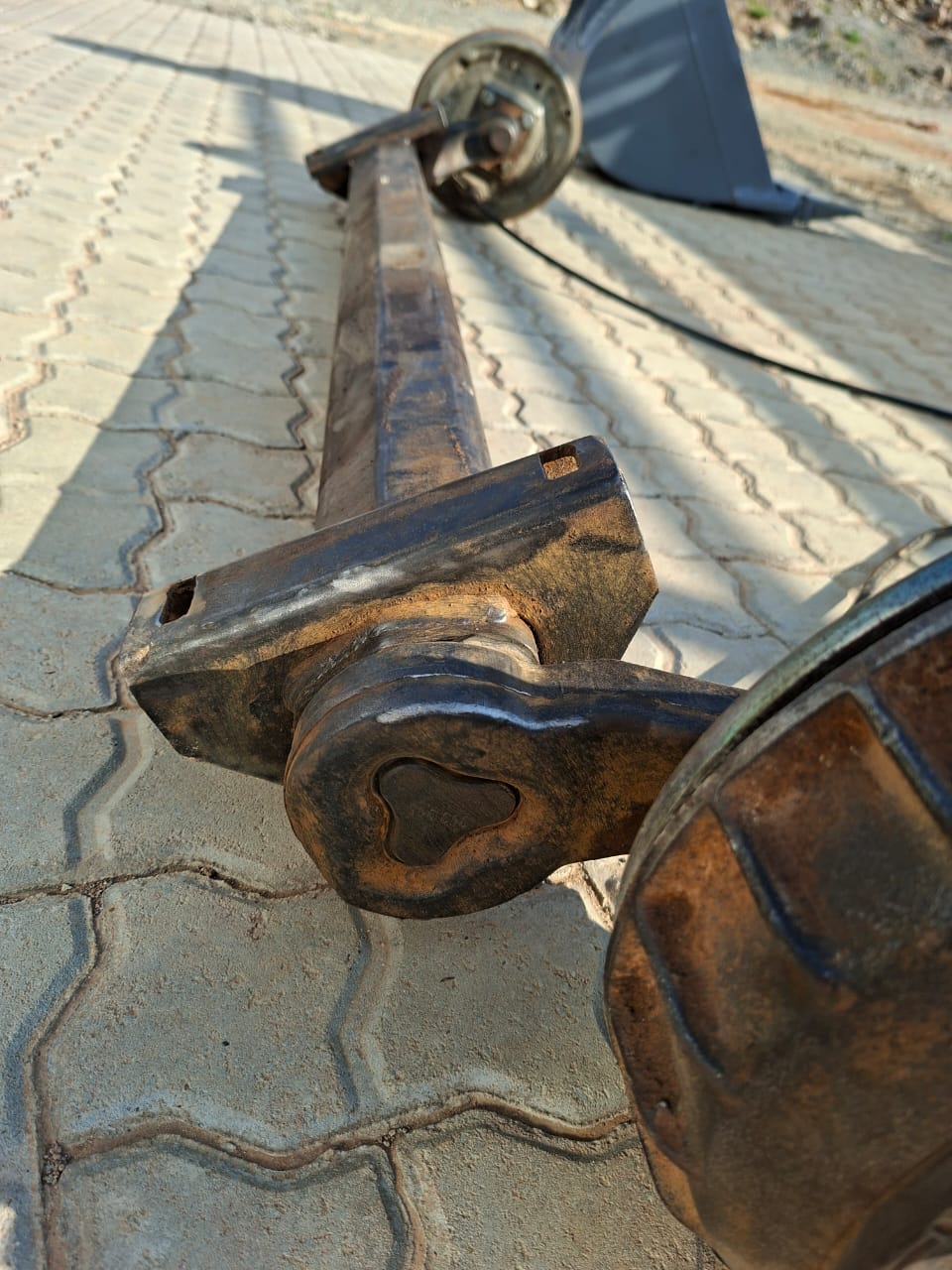 B1000 Braked Axle 1600kg - Image 4