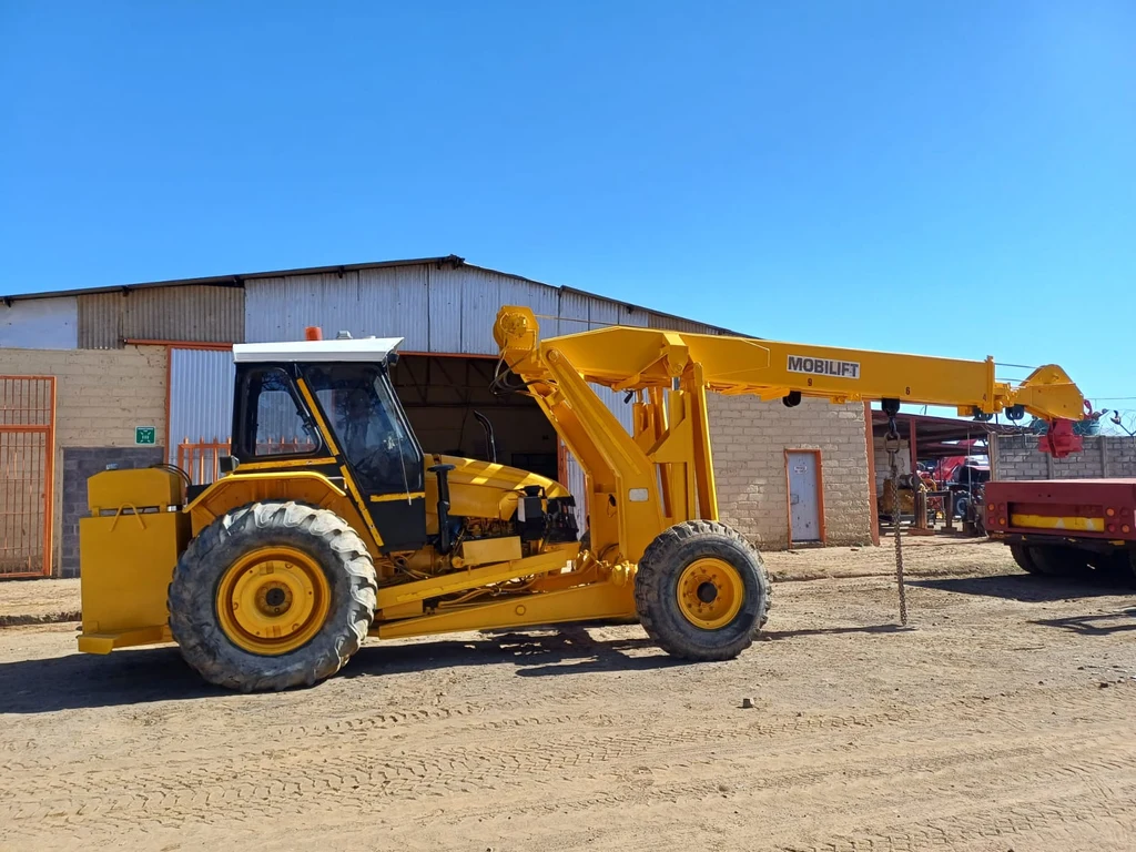New Holland 9 Ton Mobilift Carry Crane
