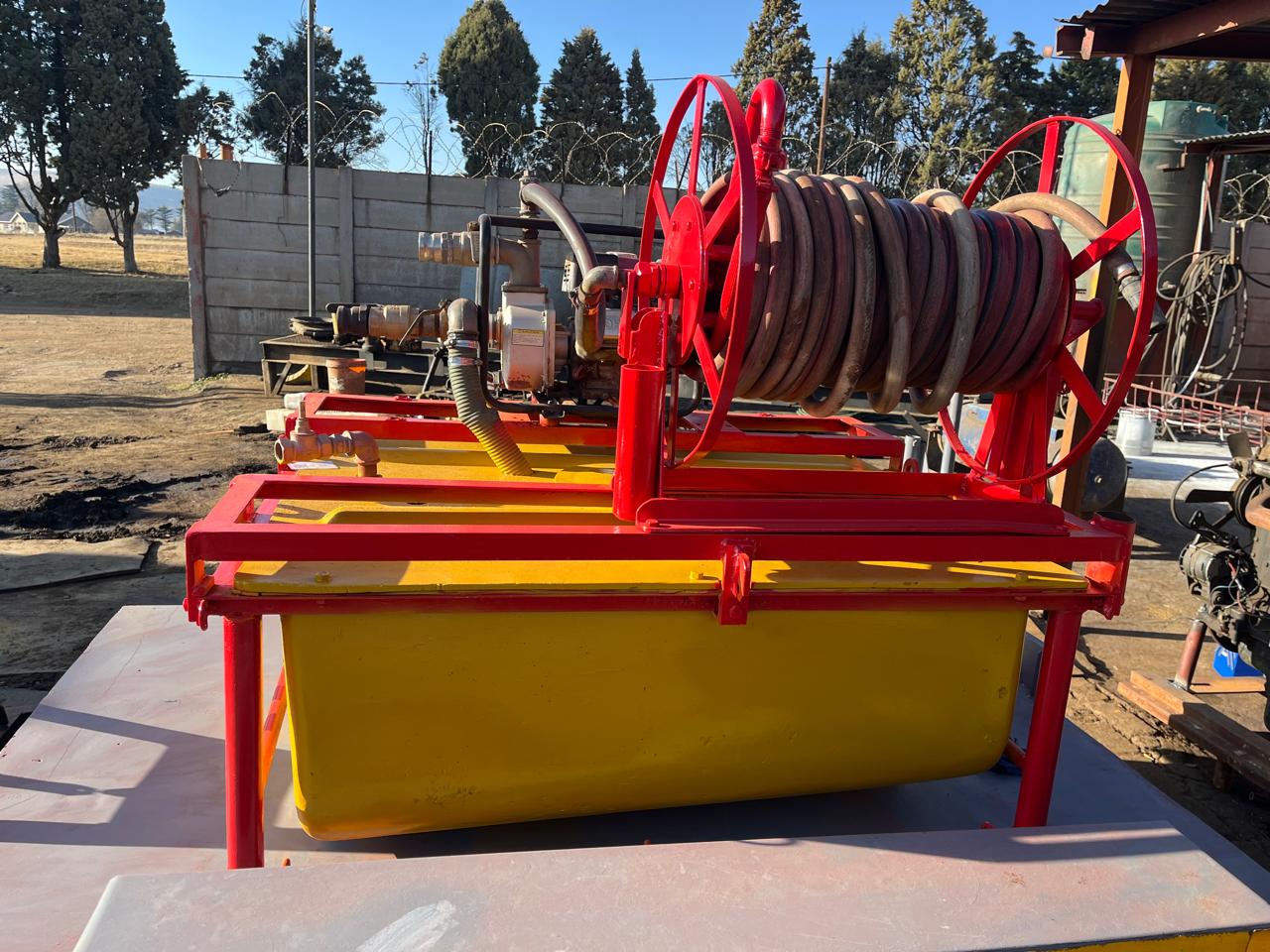 Fire Fighter Bakkie Sakkie Vuurspuit - Image 3