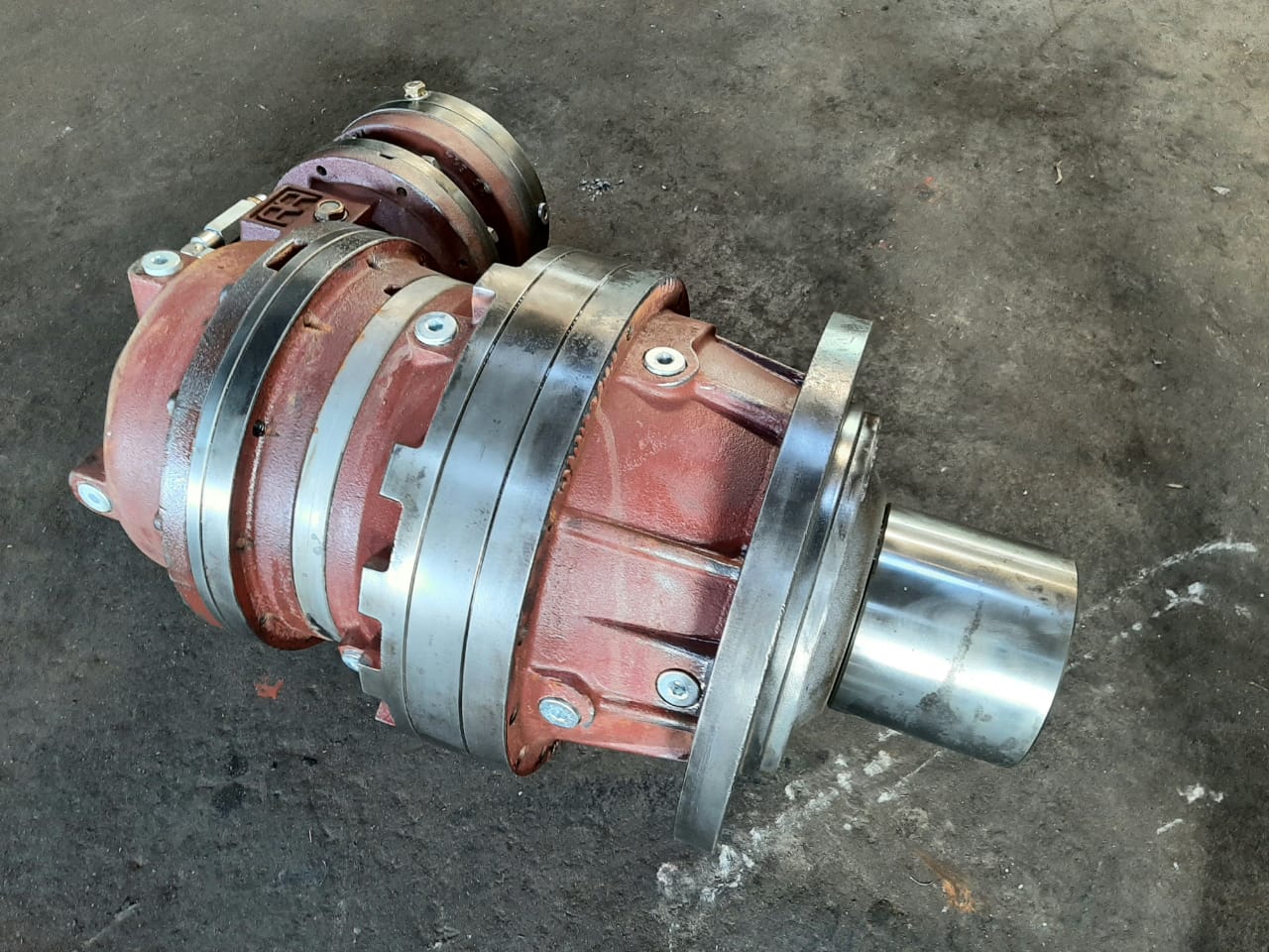 Reggiana Reduttori Planetary Reduction Gear Ratio 116 to 1 - Image 3