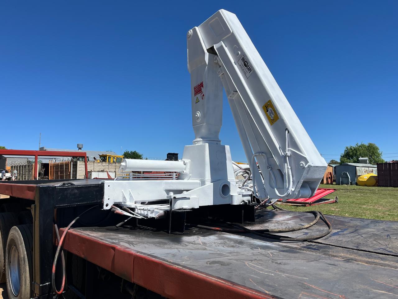 HAP 1040 Truck Crane - Image 2