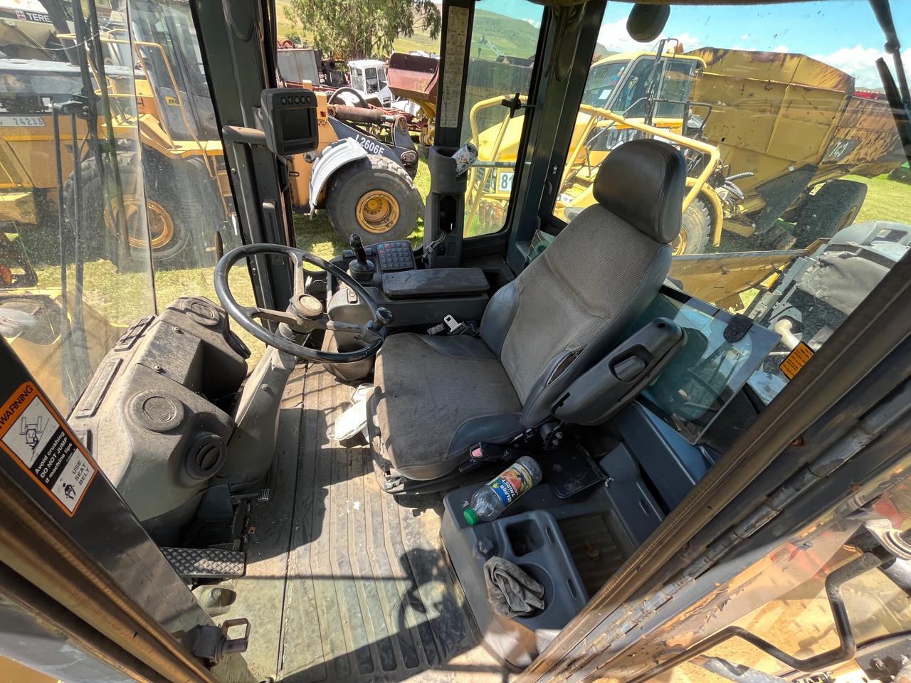 Bell L2606E Front End Loader Stripping For Spares - Image 16