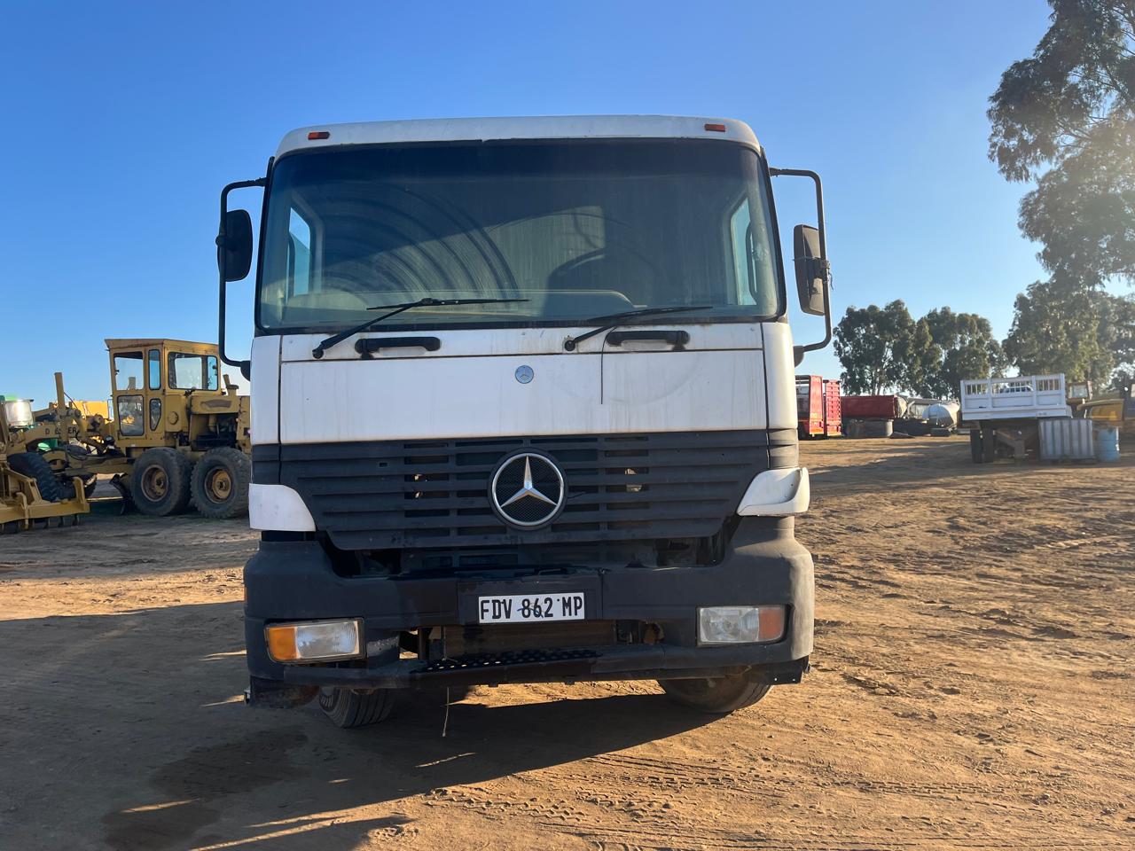 2002 Mercedes Benz Axor 1838 Horse Truck