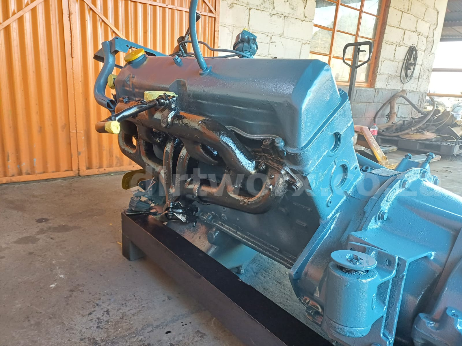 Ford 2713E Engine - Image 2