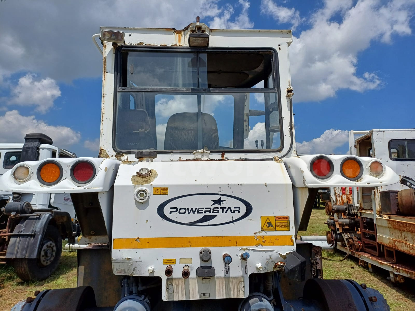Bell 1226 Haulage Tow Tractor Stripping For Spares - Image 2