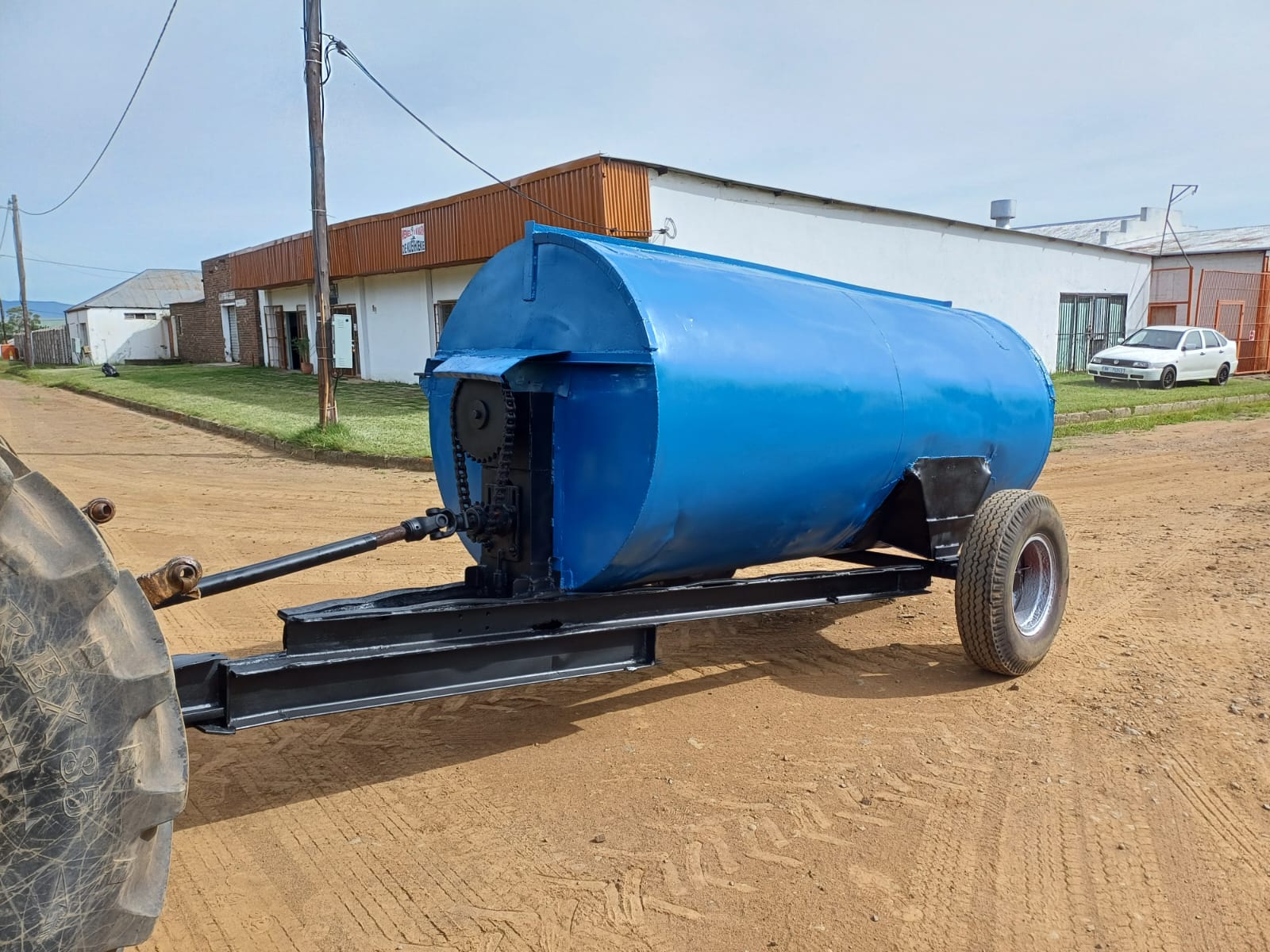 Kunsmis Strooier Fertilizer Muck Spreader 4m³ - Image 2