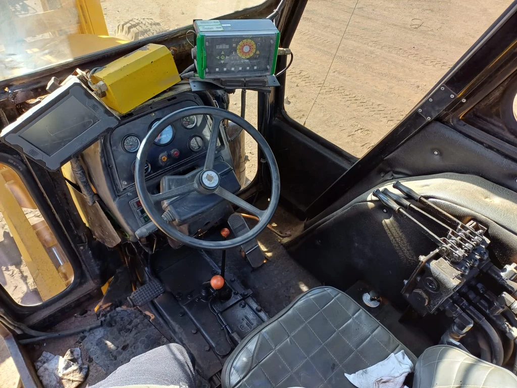 New Holland 9 Ton Mobilift Carry Crane - Image 11