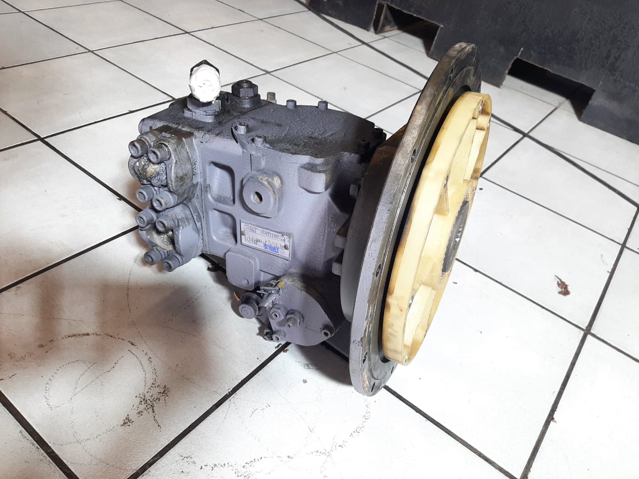 Bondioli & Pavesi Closed Circuit Variable Displacement Axial Piston Pump HPP8 - Image 3