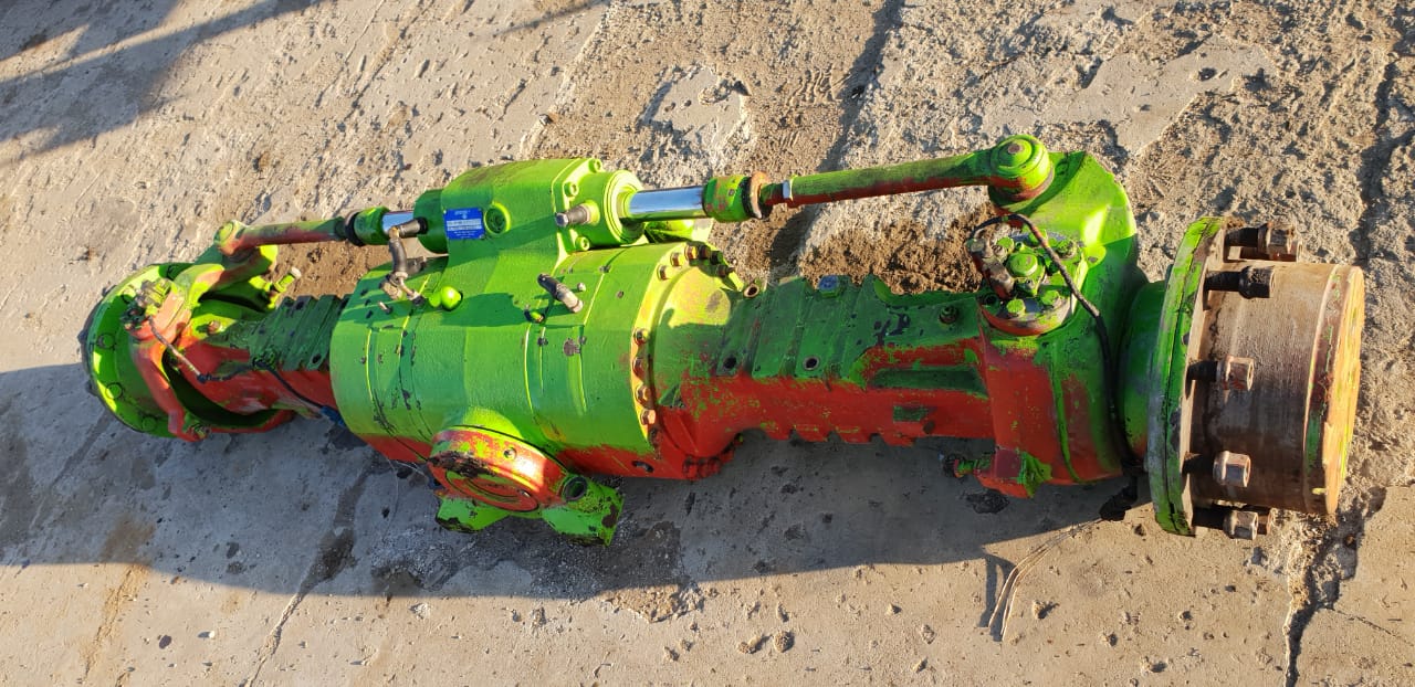 Dana Spicer Clark Hurth Axle 213/64-002 - Image 3