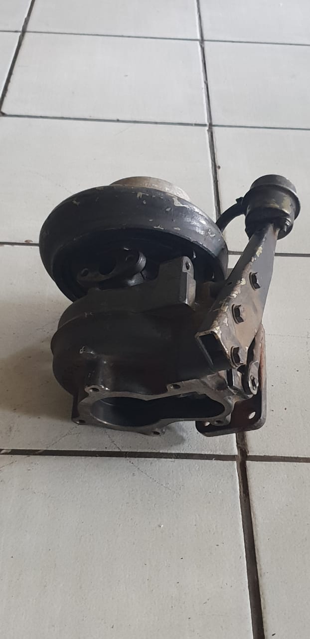 Holset HX35W Turbocharger 4042737 - Image 3